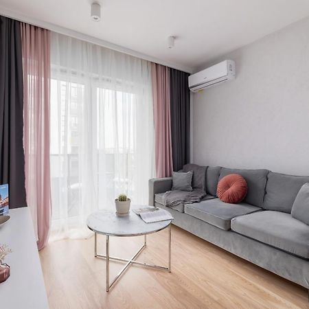 Vetulaniego Apartment With Air Conditioning & Parking By Renters Prestige Krasków Exterior foto
